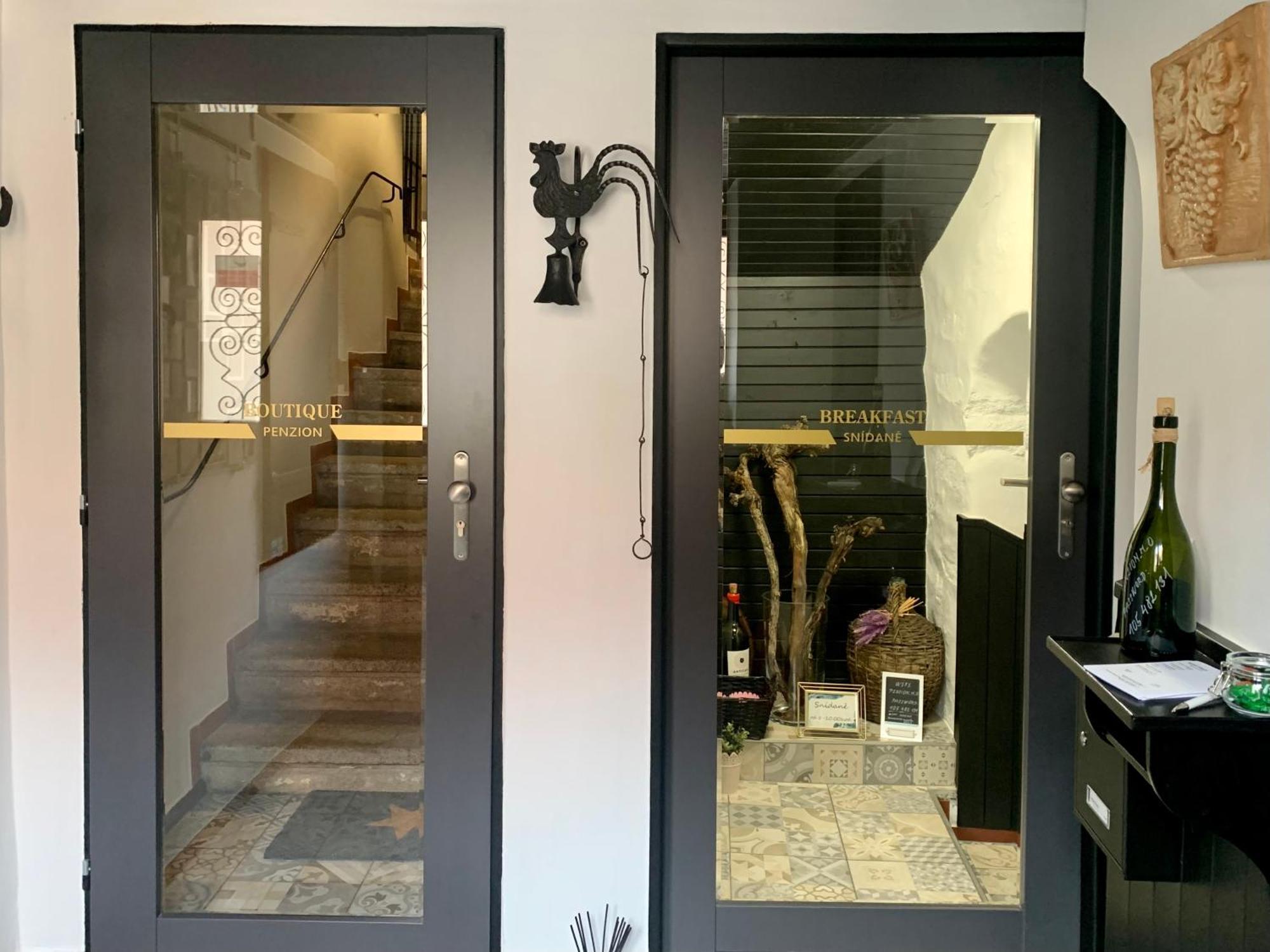 زنويمو Boutique Apartments U Rolanda المظهر الخارجي الصورة